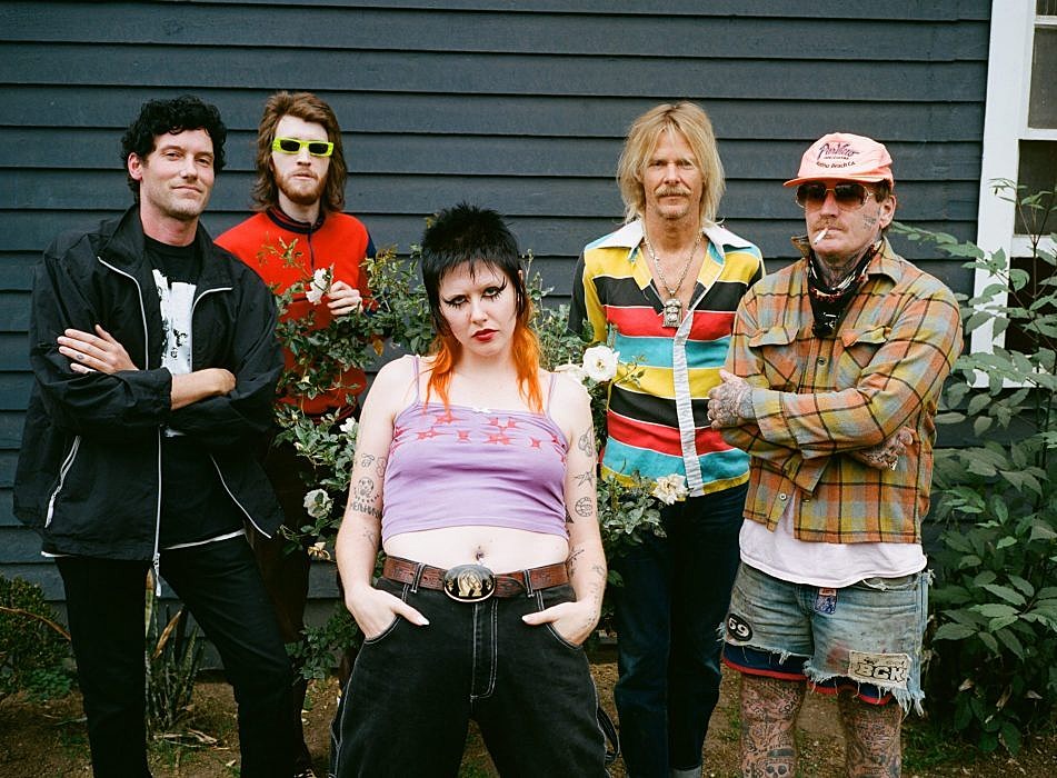 surfbort-alexis-jade-gross-scaled-e1633985517120