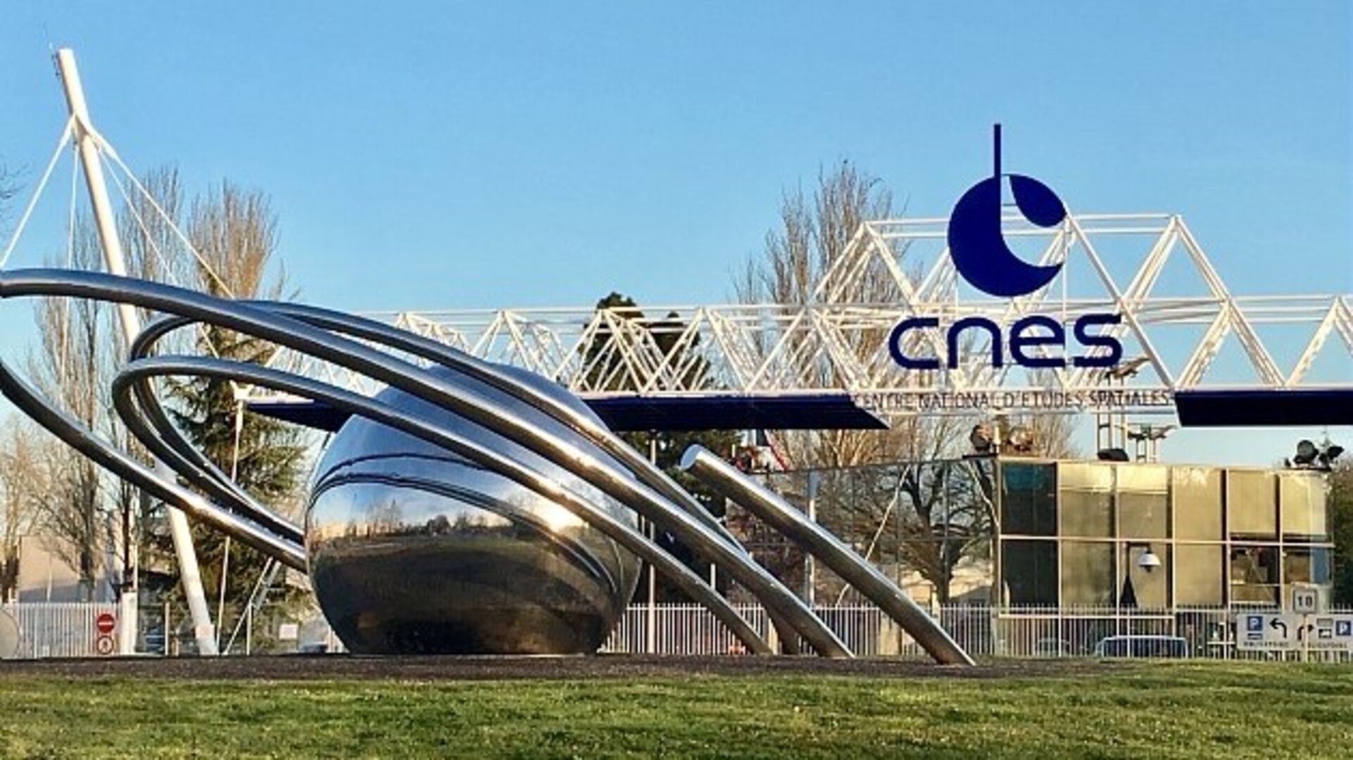 TheFrenchNationalCentreforSpaceStudiespillars