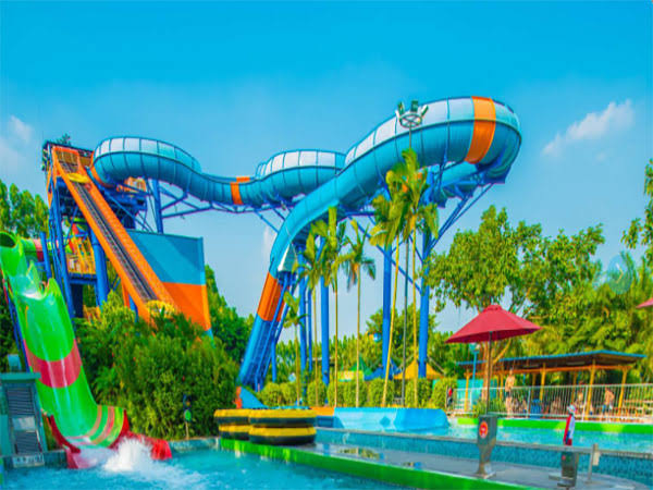 Top 10 Scariest Water Slides In The World 2026: Must-Visit Attractions for Adrenaline Junkies